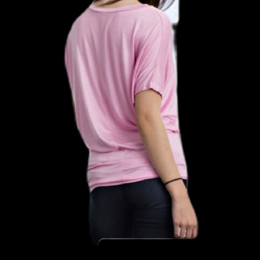 Loose Fitting Contemporary Top - Picture 3 of 4